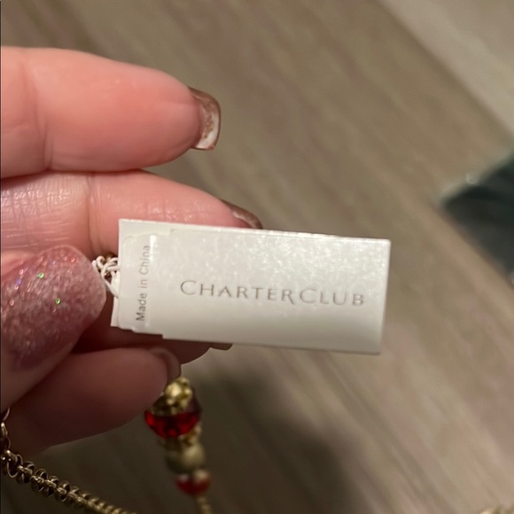 Elegant Gold and Red Beaded Necklace - Picture 5 of 6